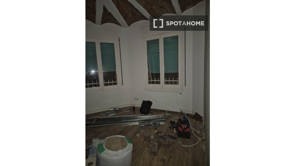 Double room Barcelona, 6 beds, 90m² — photo 7