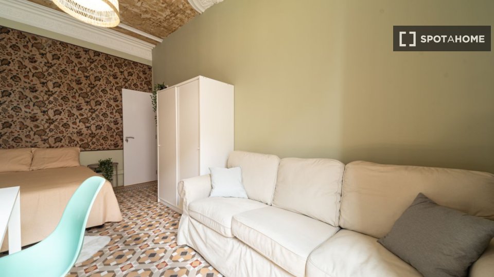 Double room Barcelona, 8 beds, 210m² — photo 8