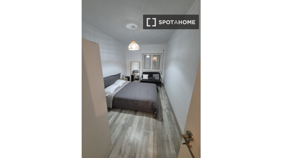 Apartment Lisbon, 3 beds, 89m² — photo 11