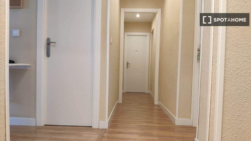 Habitación doble Madrid, 6 habitaciones — foto 14