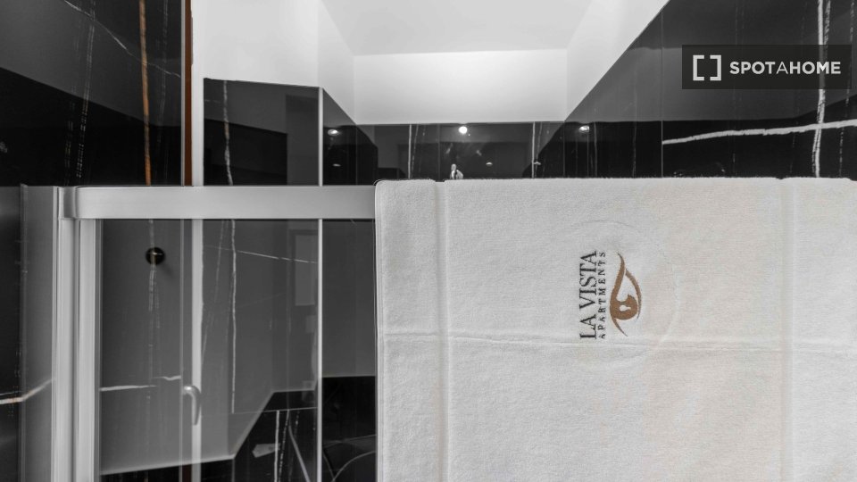 Apartment Milan, 2 beds, 80m² — photo 18