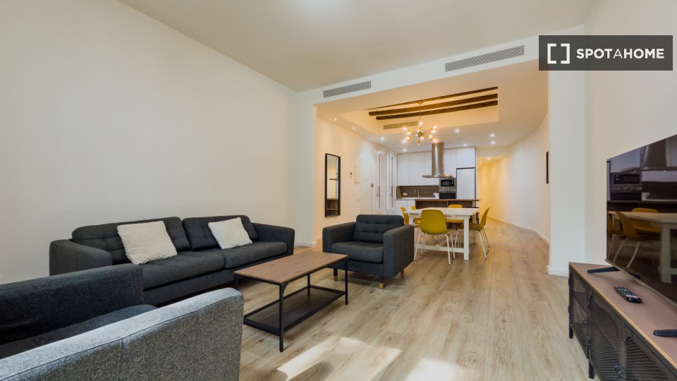 Apartment Barcelona, 3 beds, 140m² — photo 38