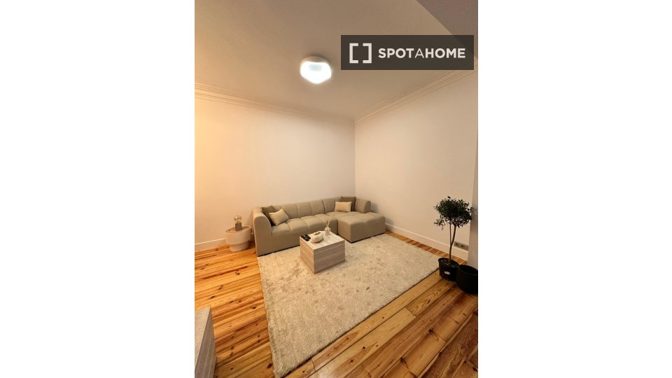 Apartment Lisbon, 2 beds — photo 13