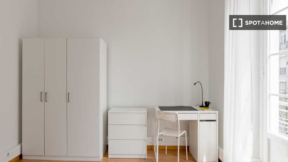 Double room Lisbon, 13 beds, 370m² — photo 19