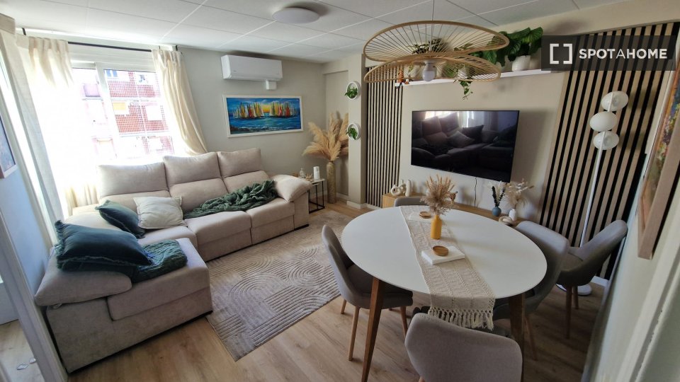 Double room Barcelona, 1 bed, 70m² — photo 11