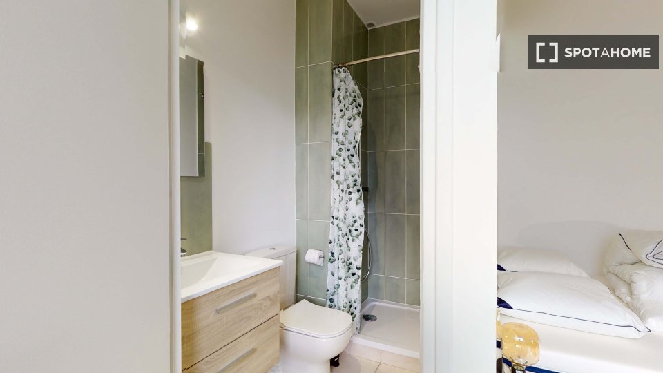 Double room Paris, 7 beds — photo 10