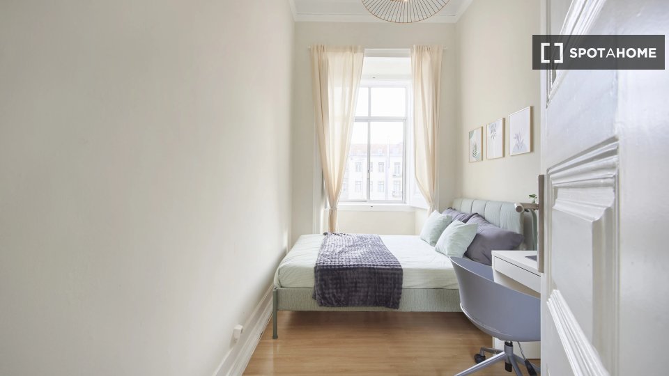 Double room Lisbon, 9 beds — photo 1