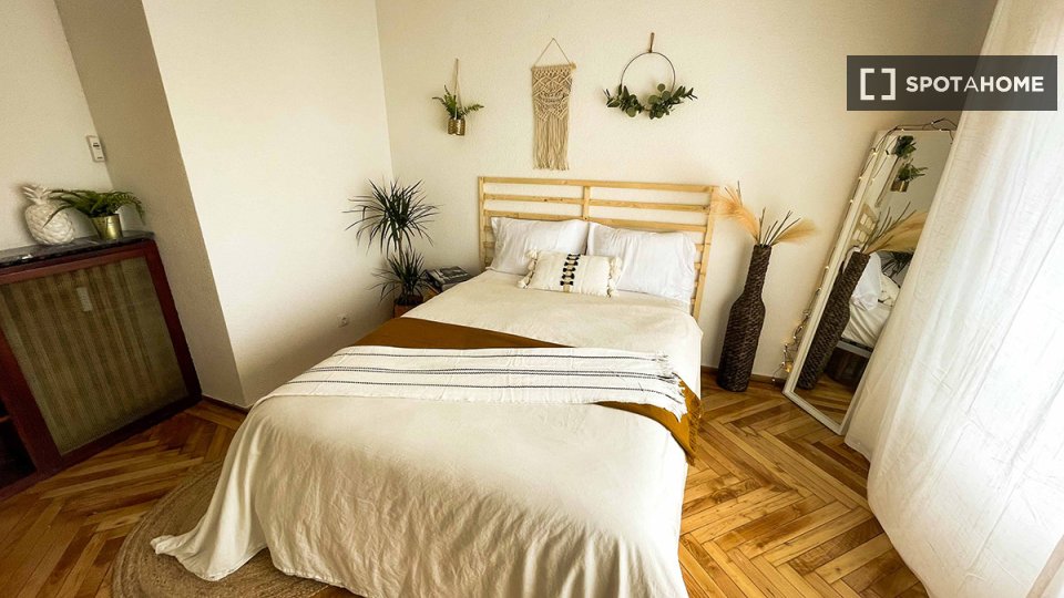 Double room Madrid, 7 beds — photo 25
