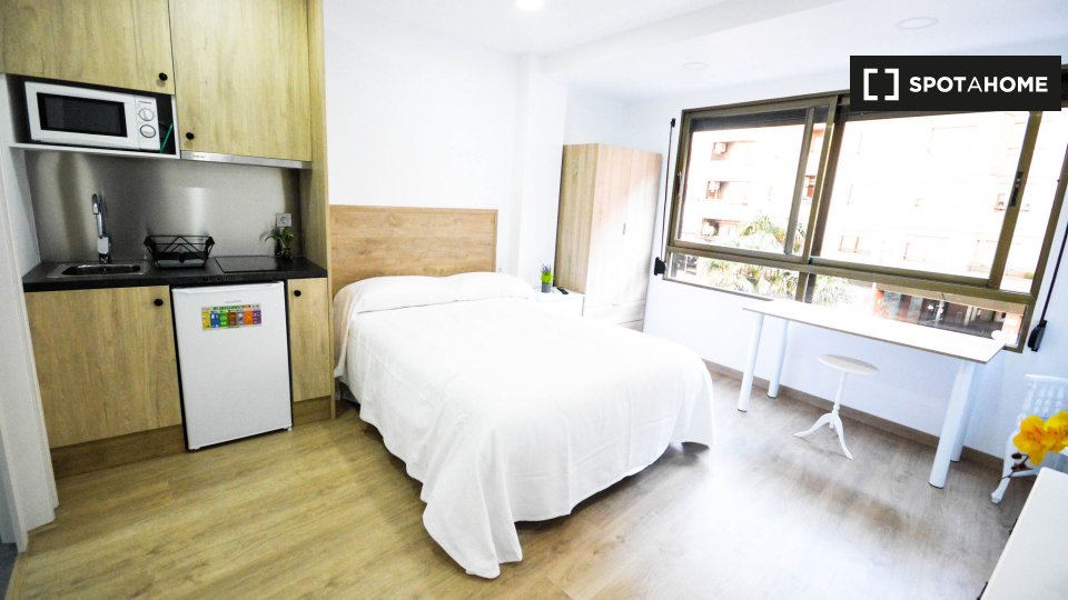Double room Valencia, 5 beds — photo 12