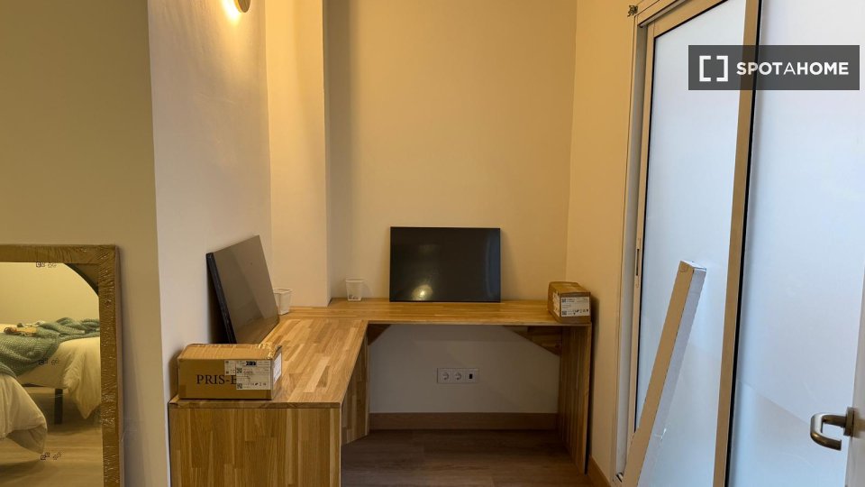 Double room Barcelona, 6 beds, 120m² — photo 68