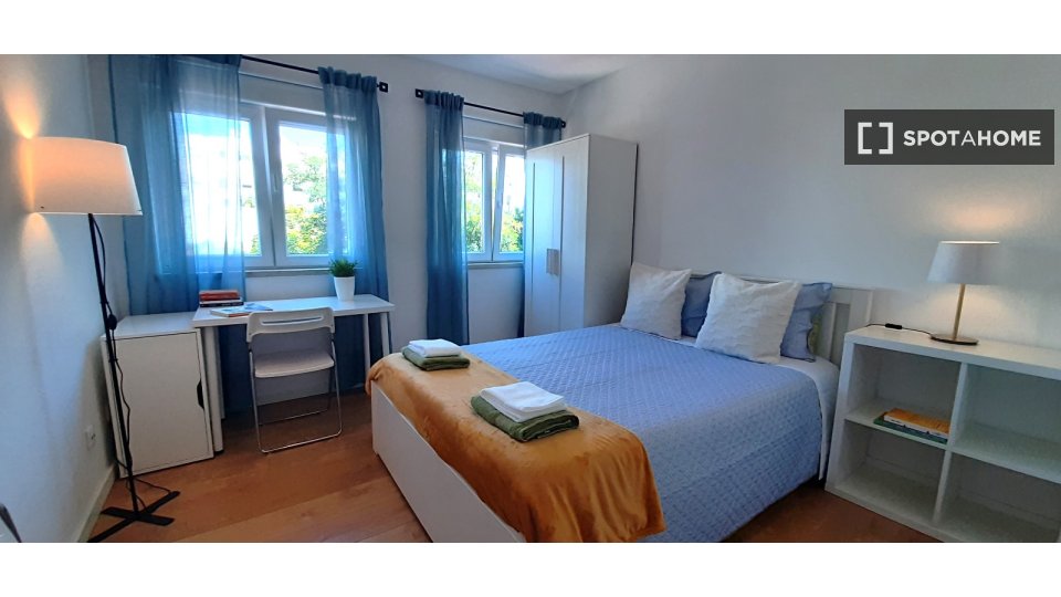Double room Lisbon, 4 beds, 100m² — photo 44