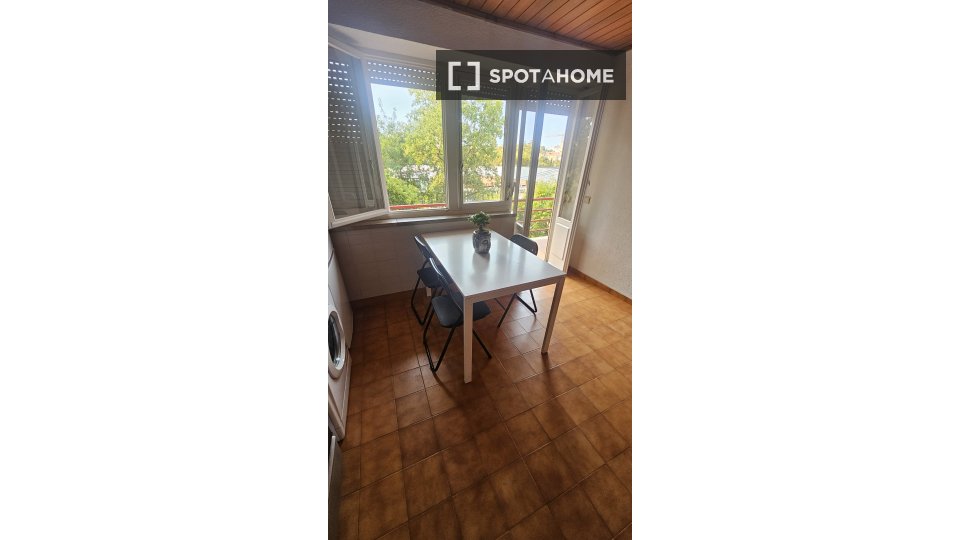 Apartment mono Lisbon, 95m² — photo 18
