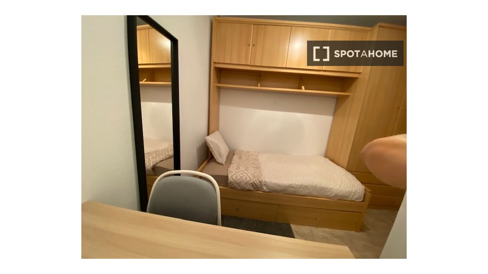 Double room Madrid, 6 beds — photo 13