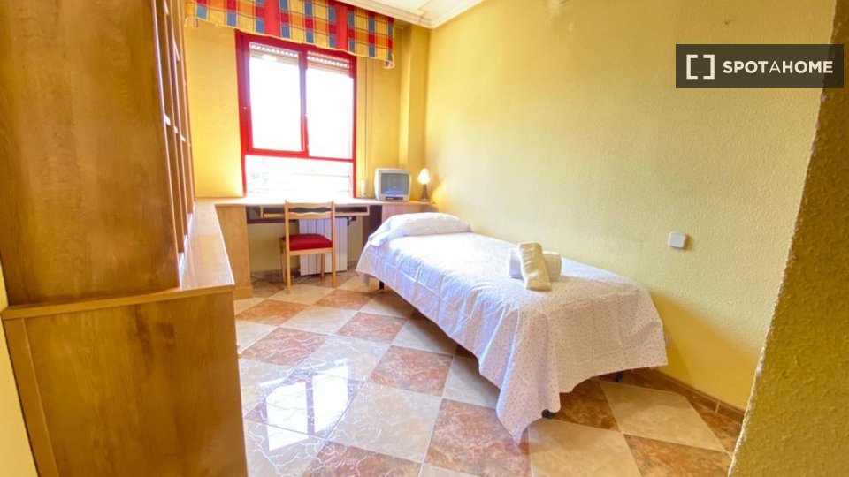 Double room Madrid, 7 beds — photo 3