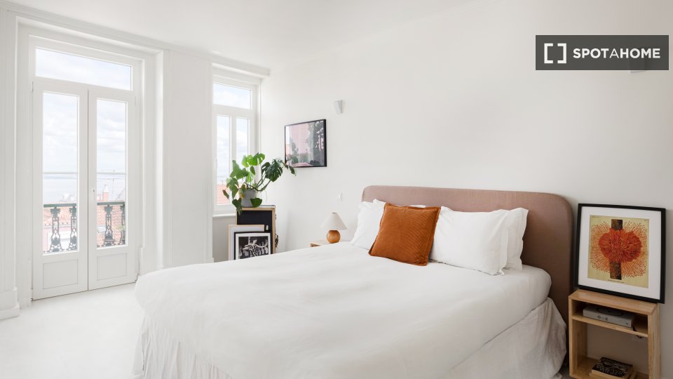 Apartment Lisbon, 3 beds — photo 14