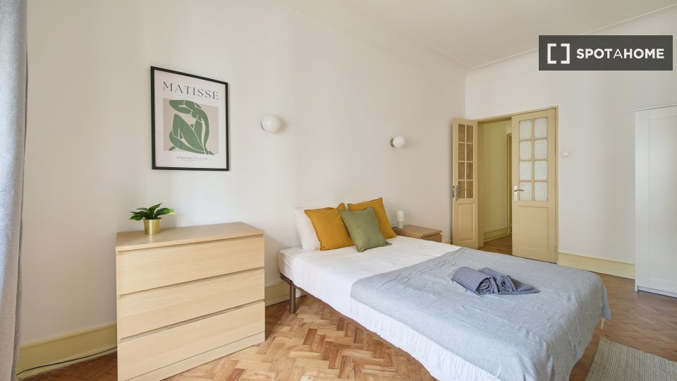 Double room Lisbon, 5 beds — photo 3