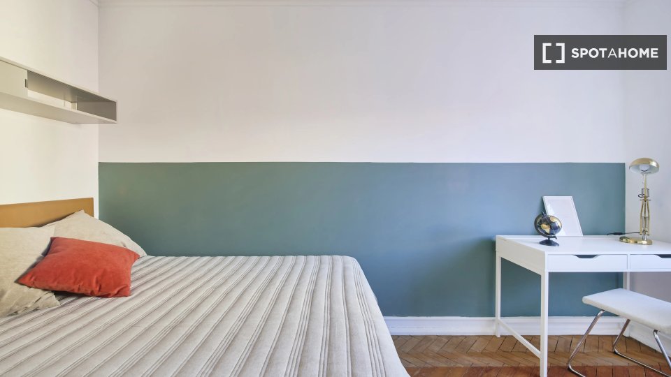 Double room Lisbon, 6 beds — photo 17