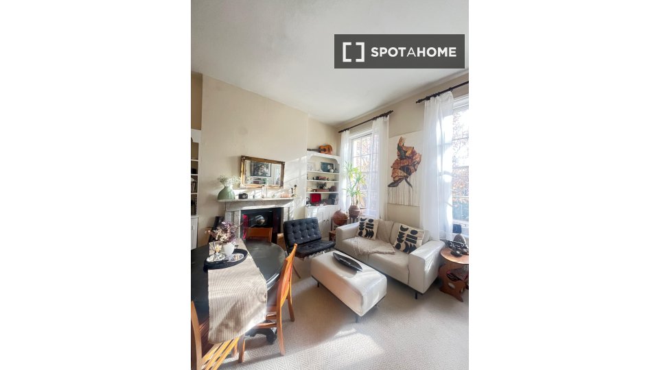 Apartment London, 2 beds, 70m² — photo 1