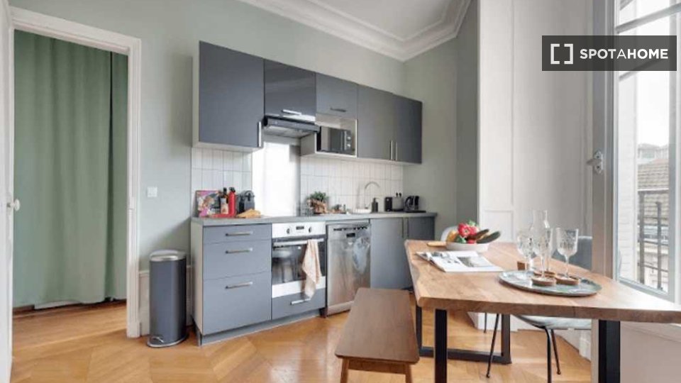 Double room Paris, 6 beds, 130m² — photo 4