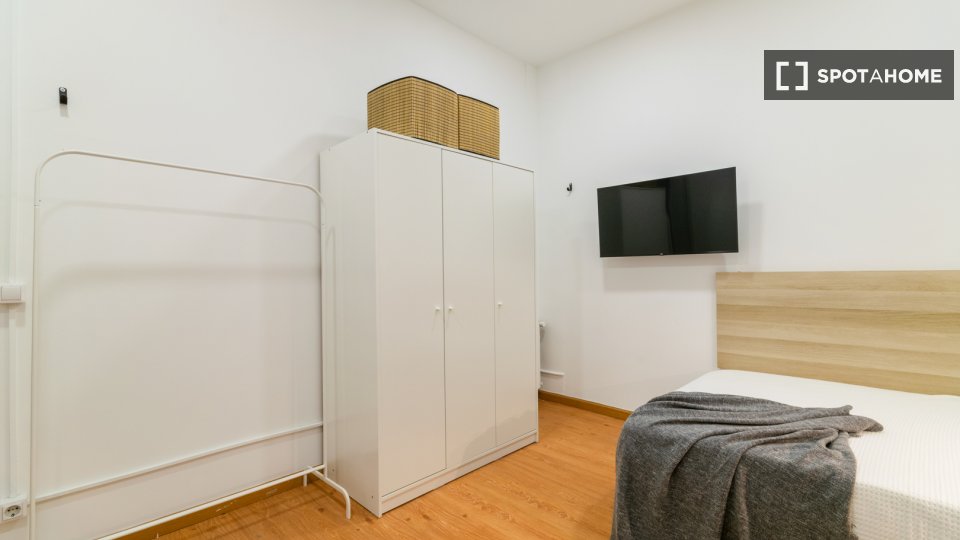 Double room Barcelona, 9 beds, 285m² — photo 14