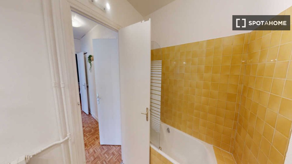 Double room Paris, 4 beds, 80m² — photo 14