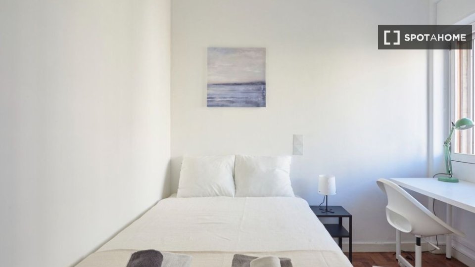 Double room Lisbon, 10 beds — photo 18