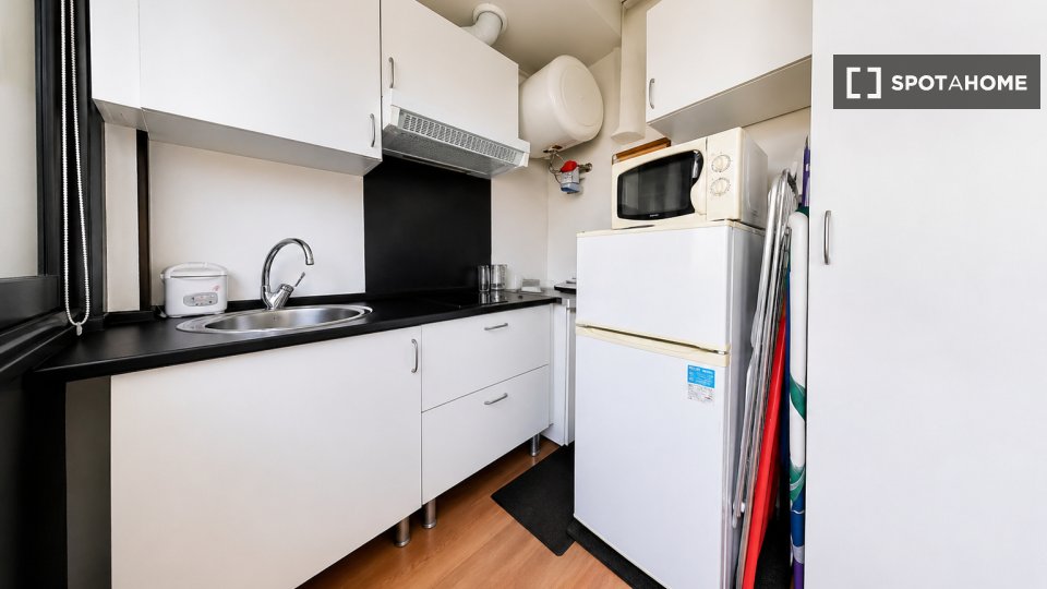 Estudio en alquiler en Triana, Sevilla.