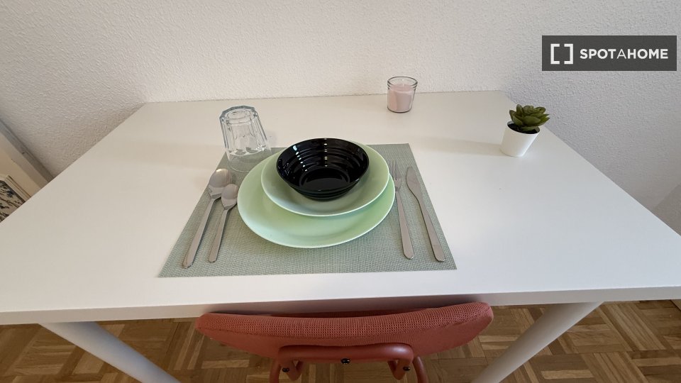 Double room Madrid, 6 beds — photo 16