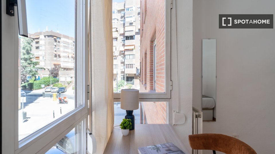 Double room Madrid, 5 beds — photo 14