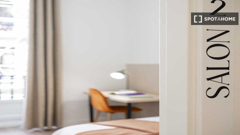 Double room Madrid, 16 beds — photo 41