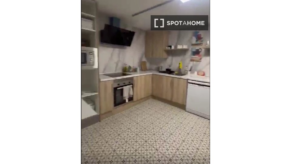 Double room Madrid, 7 beds, 230m² — photo 7