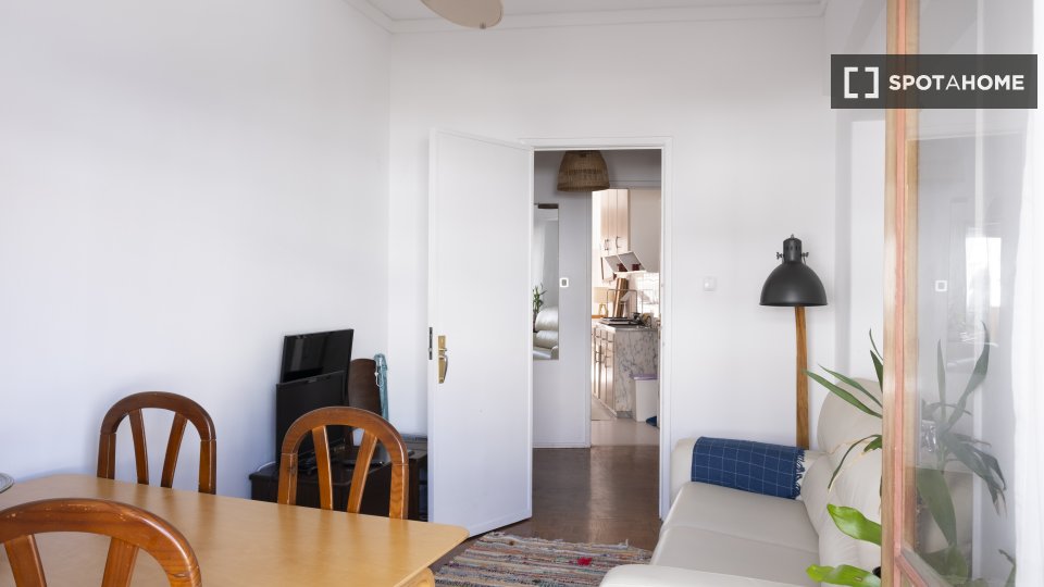 Double room Lisbon, 4 beds, 100m² — photo 28