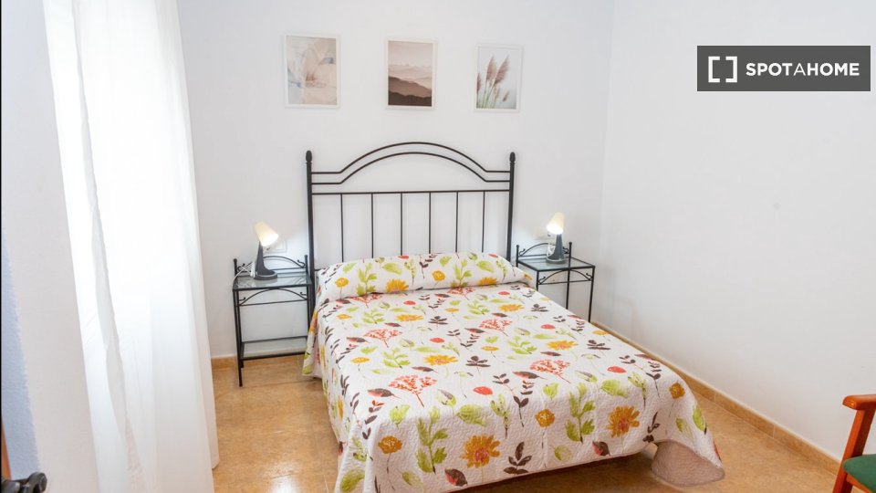 Apartment Cadiz, 2 beds, 80m² — photo 12