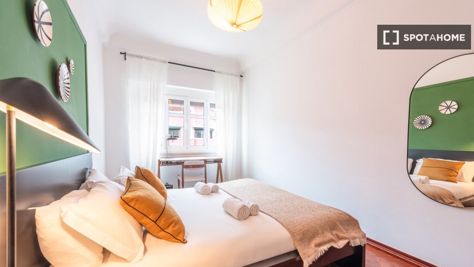 Double room Lisbon, 7 beds — photo 42