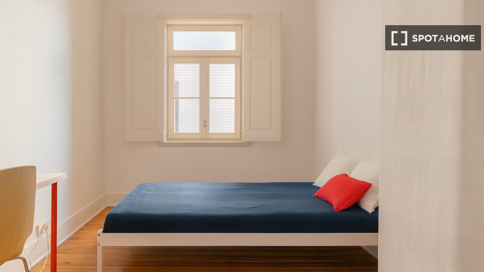 Double room Lisbon, 7 beds — photo 20