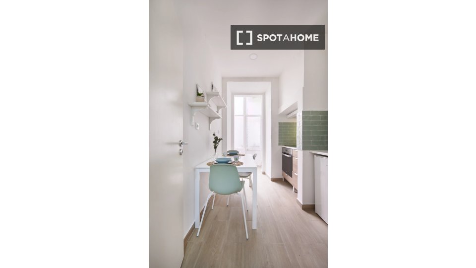 Apartment Lisbon, 1 bed — photo 15