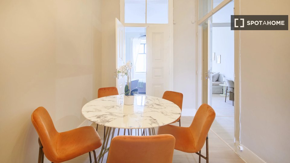 Double room Lisbon, 9 beds — photo 8