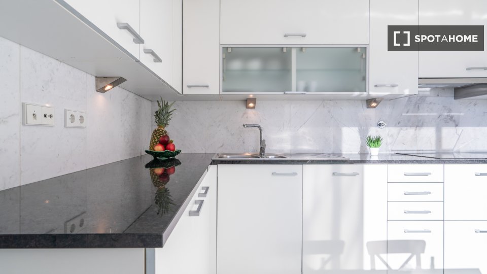 Apartment Porto, 4 beds, 80m² — photo 14
