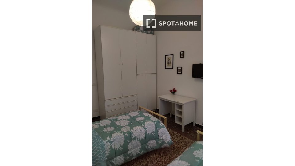 Double room Genoa, 4 beds — photo 17