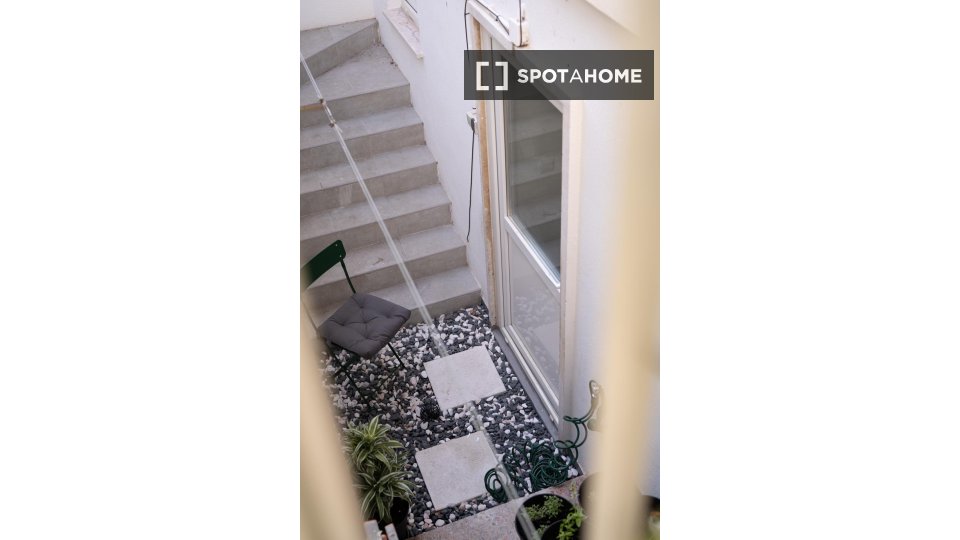 Apartment Lisbon, 1 bed — photo 9