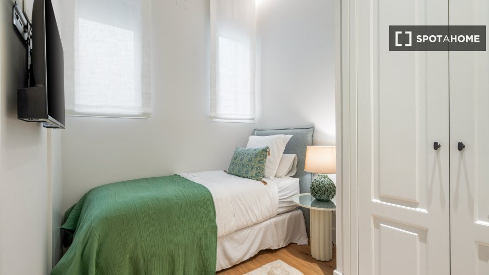 Apartment Madrid, 4 beds, 125m² — photo 6