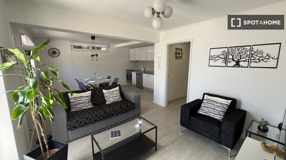 Double room Porto, 3 beds, 85m² — photo 18