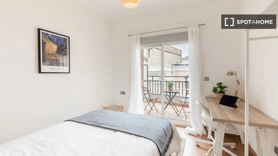 Double room Valencia, 6 beds — photo 6