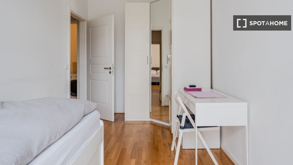 Apartment Berlin, 4 beds, 135m² — photo 6
