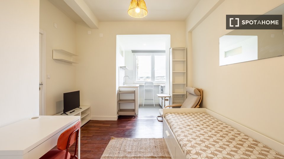 Apartment mono Lisbon, 30m² — photo 8