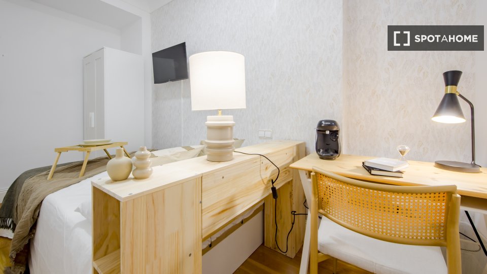 Double room Madrid, 13 beds, 266m² — photo 12