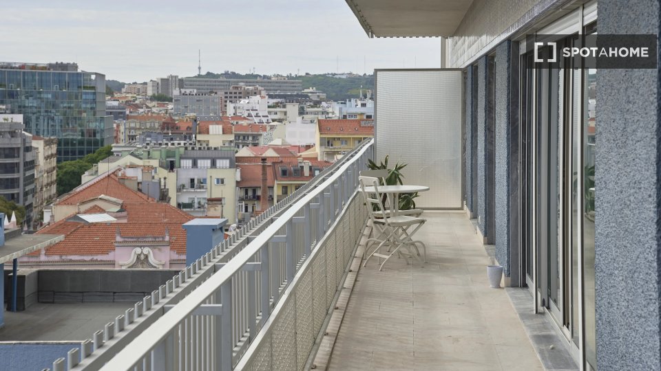 Double room Lisbon, 9 beds — photo 17