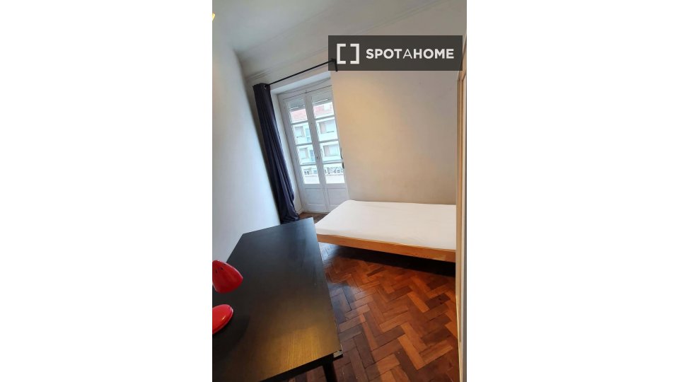 Double room Lisbon, 7 beds — photo 8