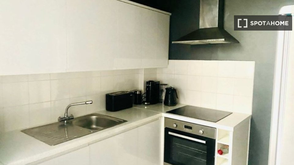 Apartment London, 3 beds, 70m² — photo 6