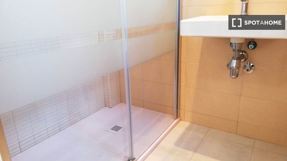 Double room Valencia, 4 beds, 150m² — photo 6